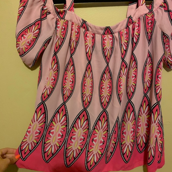 Off the shoulder pink top - Picture 2 of 4